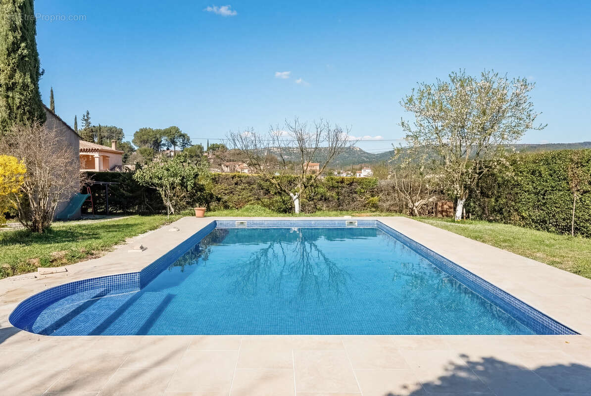 Maison à LA DESTROUSSE