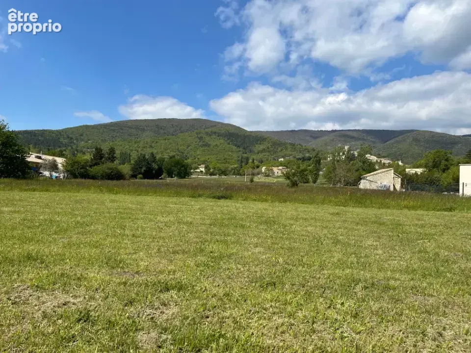 Terrain 500 m² à vendre à Le Poet-Laval (26160) - photo 1