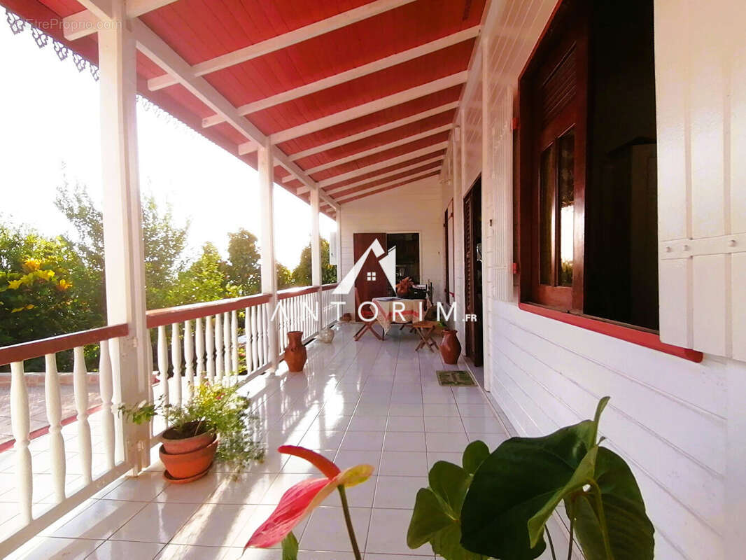 Maison à RIVIERE-SALEE