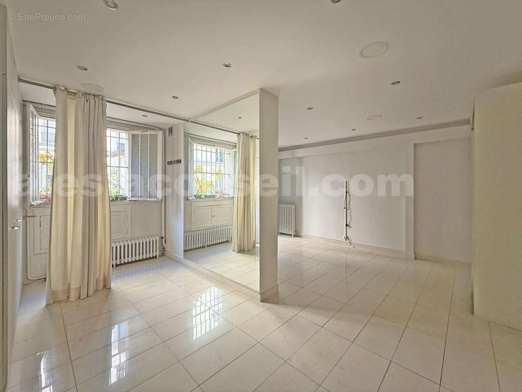 lecl106-maro-piece1 - Appartement à PARIS-14E