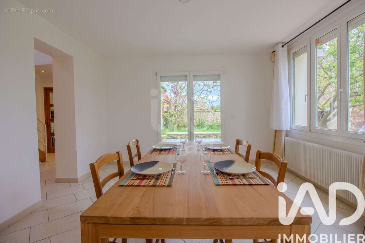 Maison 177 m² à Orvillers-Sorel  - photo 6