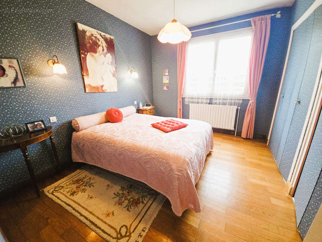 Maison à LA ROCHE-BLANCHE