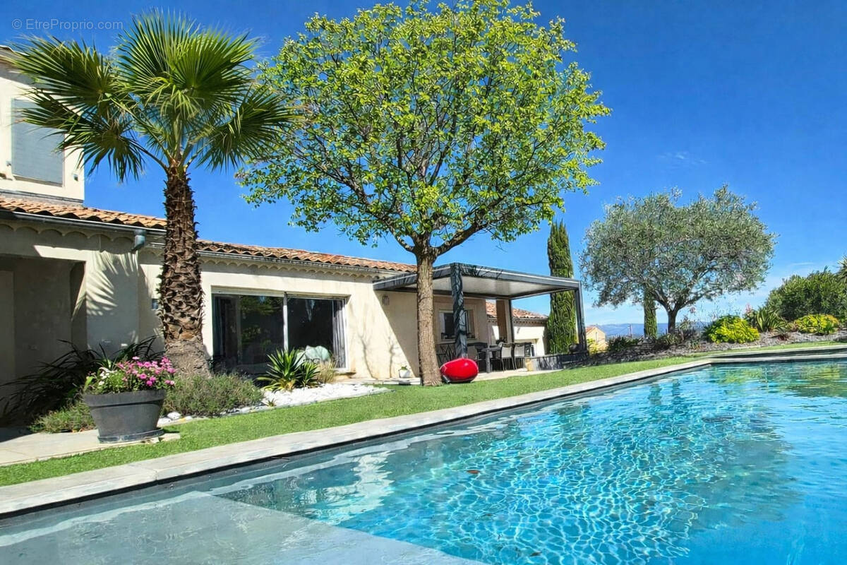 Maison à MORIERES-LES-AVIGNON