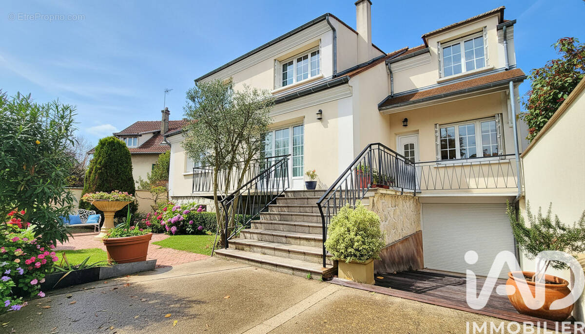 Photo 1 - Maison à POISSY