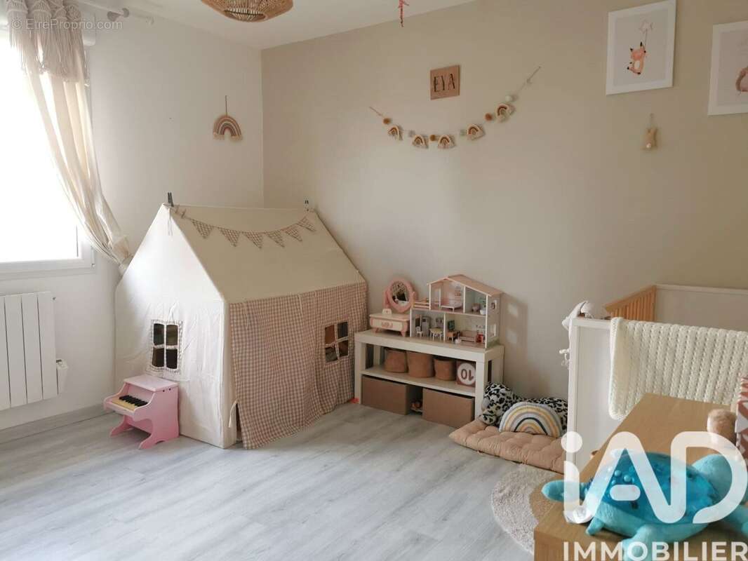 Maison 115 m² à Creon  - photo 6