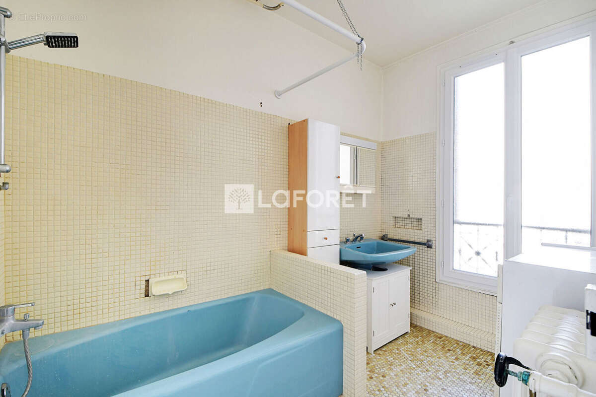 Appartement à PARIS-18E