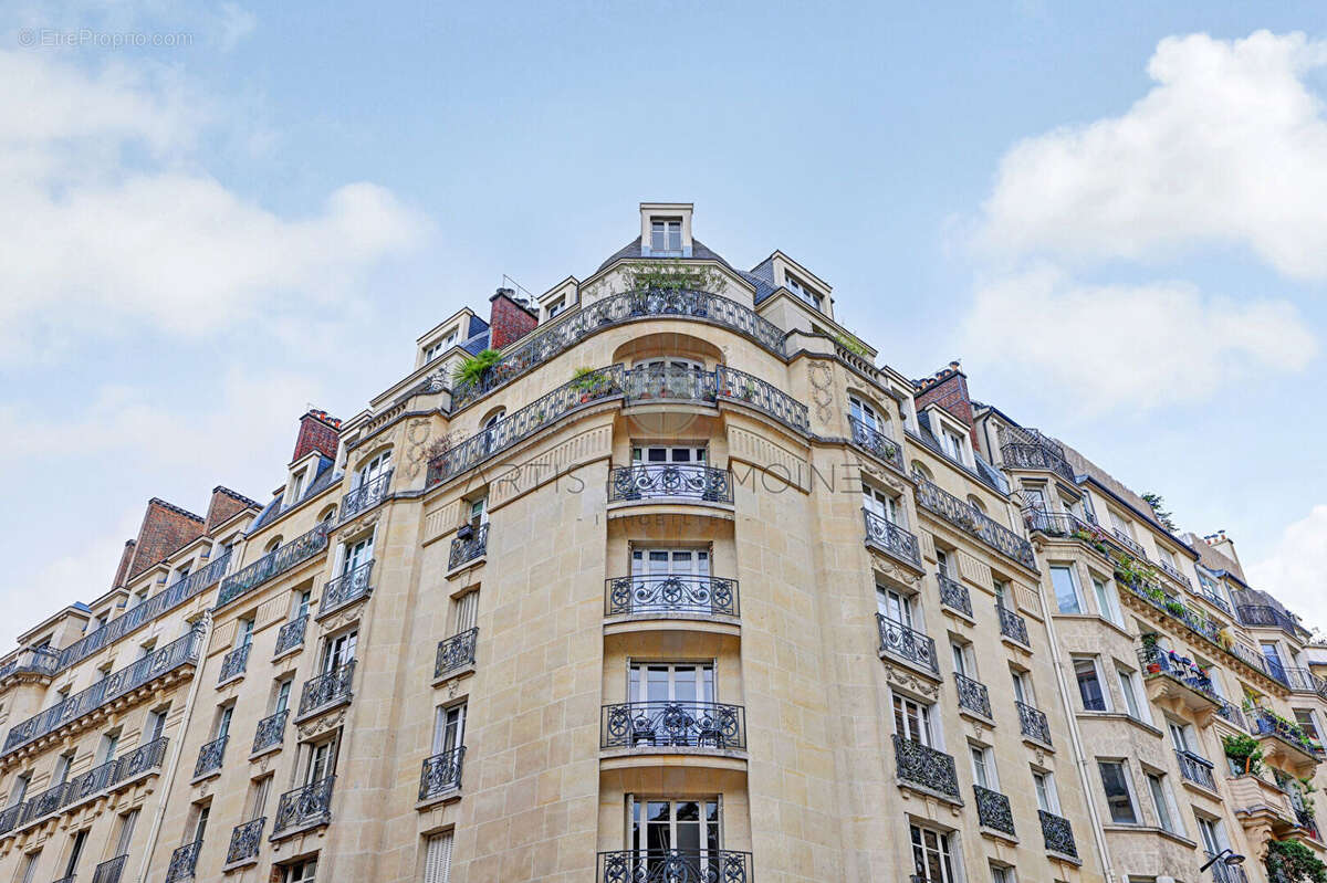 Appartement à PARIS-7E