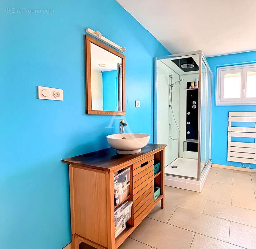 Maison à CHAMPAGNE-LES-MARAIS