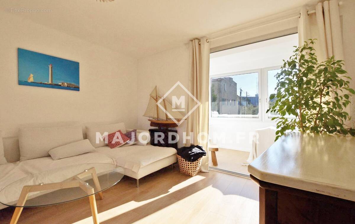 Appartement à MARSEILLE-7E