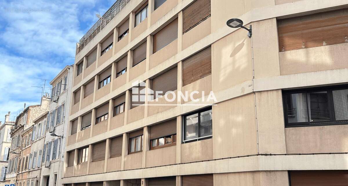 Appartement à MARSEILLE-5E