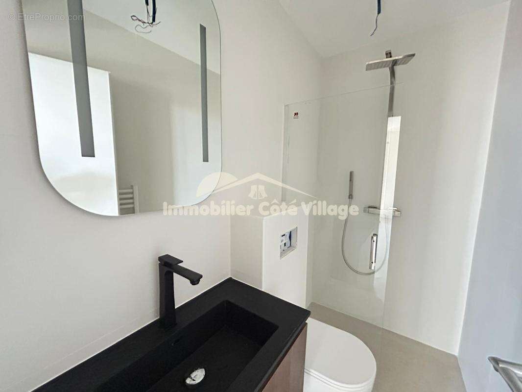La Turbie   Coquet 2 pièces rénové avec aperçu mer   Centre- - photo 4