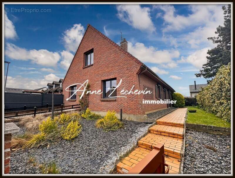 Maison à PROVIN