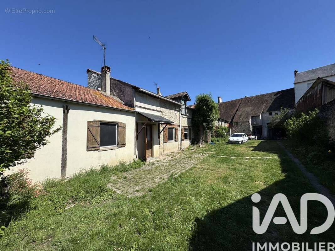 Photo 2 - Maison à ETAMPES