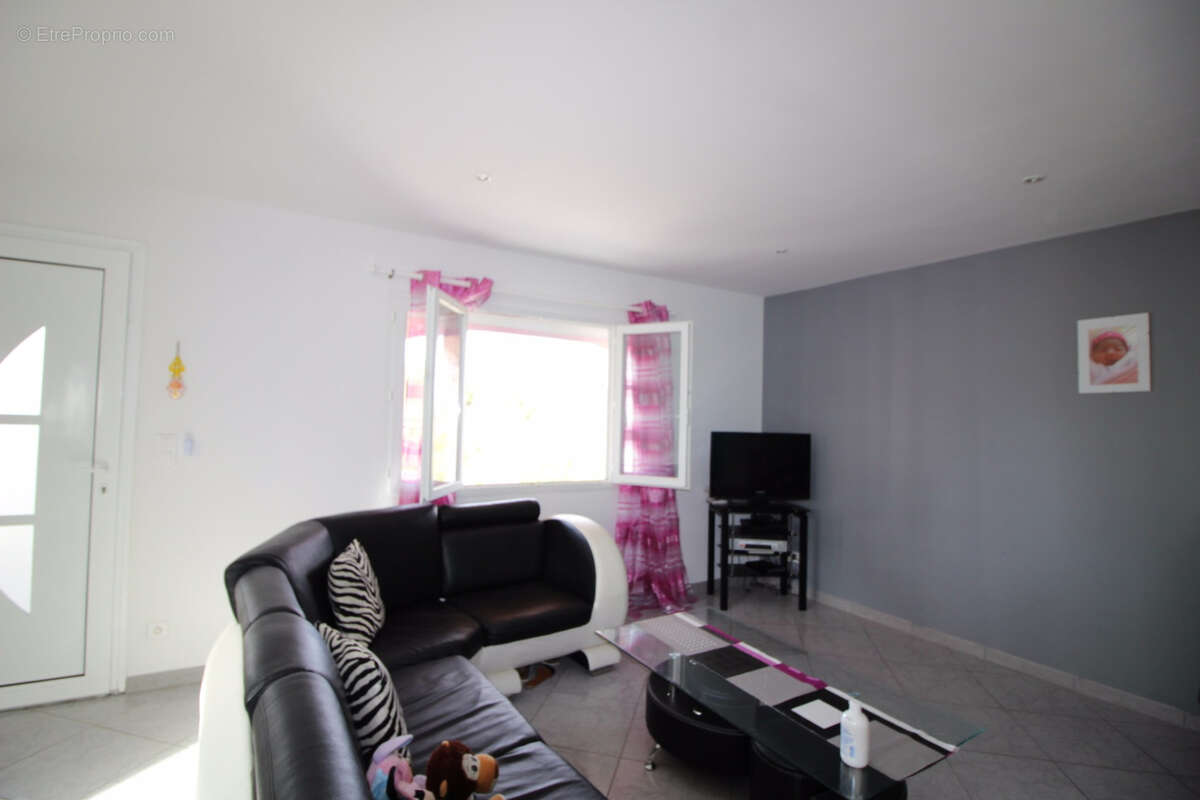 Maison de 210 m2. Terrain de 860 m2. - photo 12