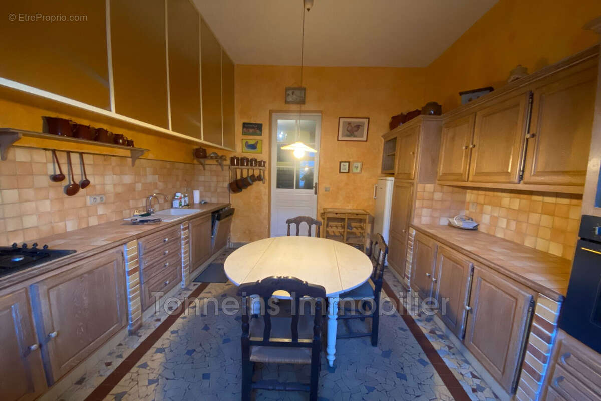 Maison à VILLEFRANCHE-DU-QUEYRAN