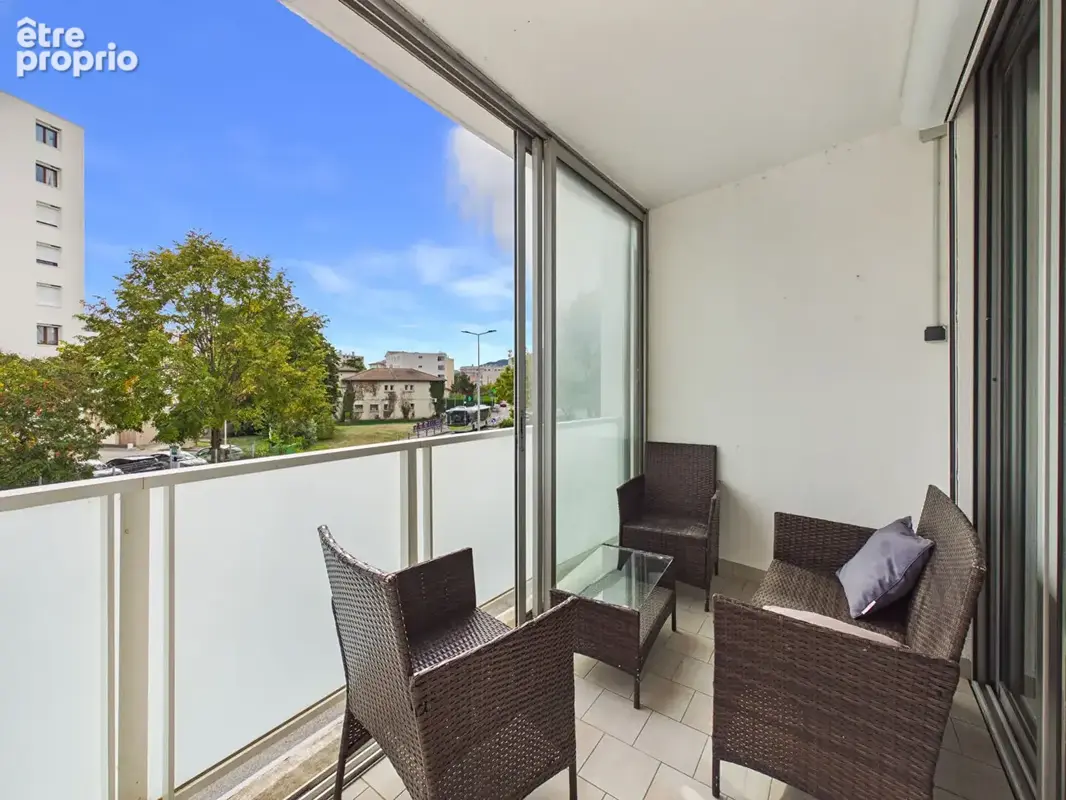 Photo Appartement à Bourg-Les-Valence au prix de 100 000€