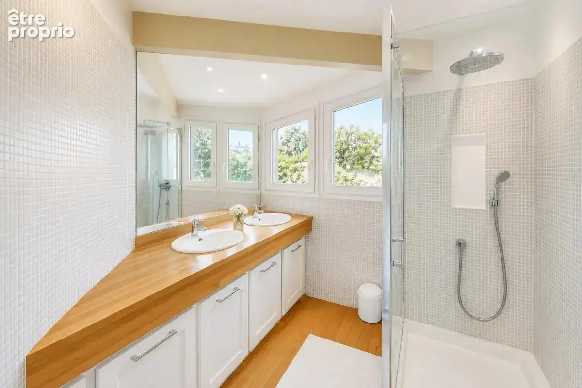 Maison de 10 pièces de 282 m² à Bourg-de-Visa - photo 18