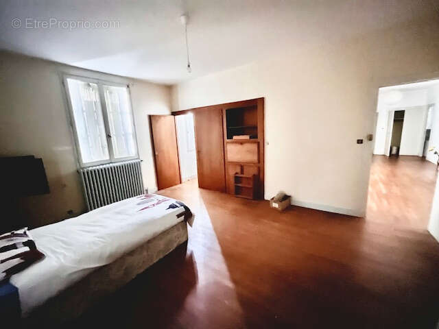 Maison à MONTREUIL-BELLAY