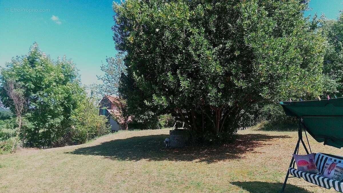 Maison à SAINTE-COLOMBE-SUR-L'HERS