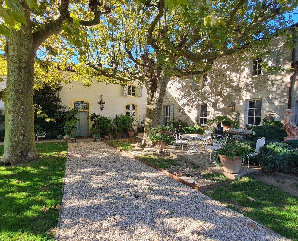 Maison à PORT-SAINTE-MARIE