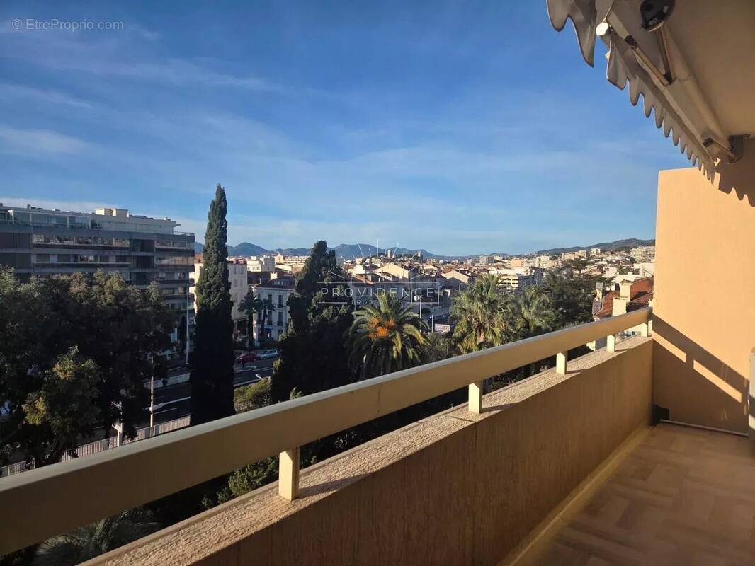 Appartement à CANNES