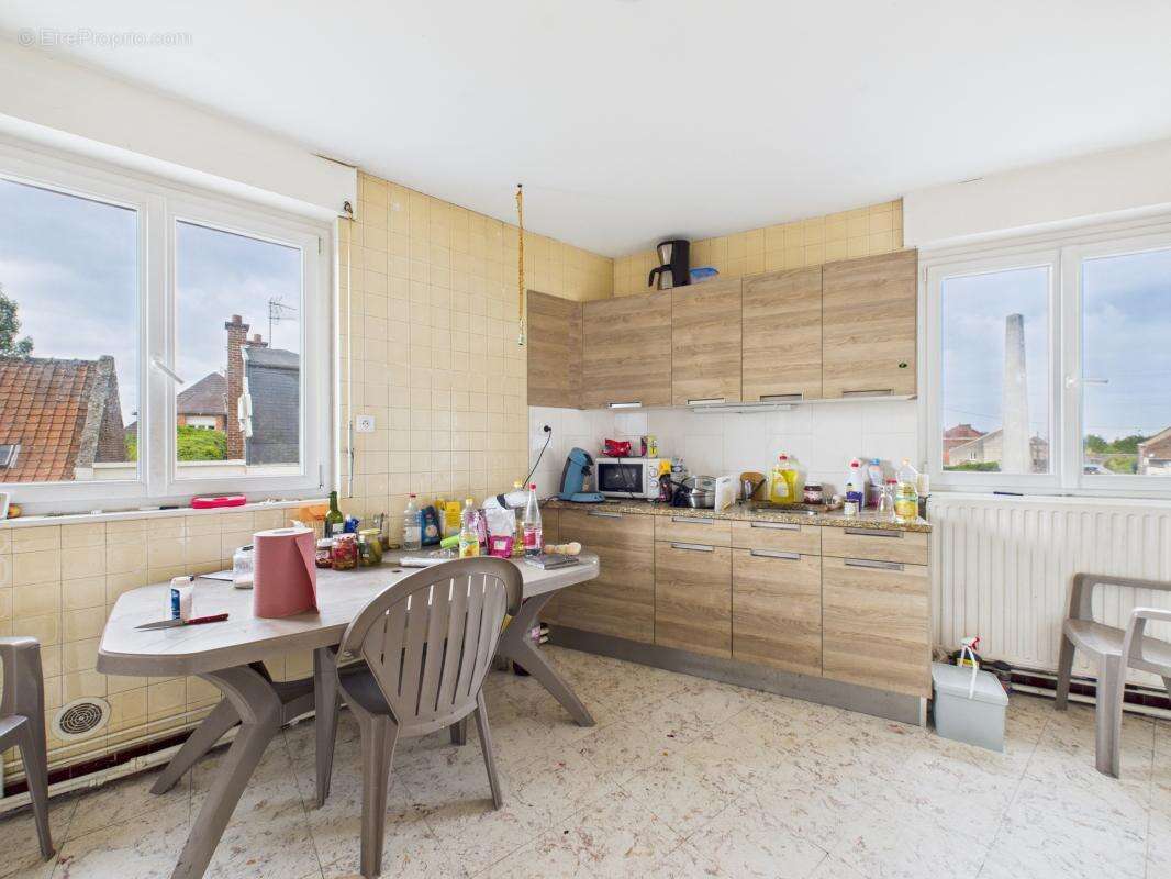 Appartement 335 m² à Valenciennes  - photo 11
