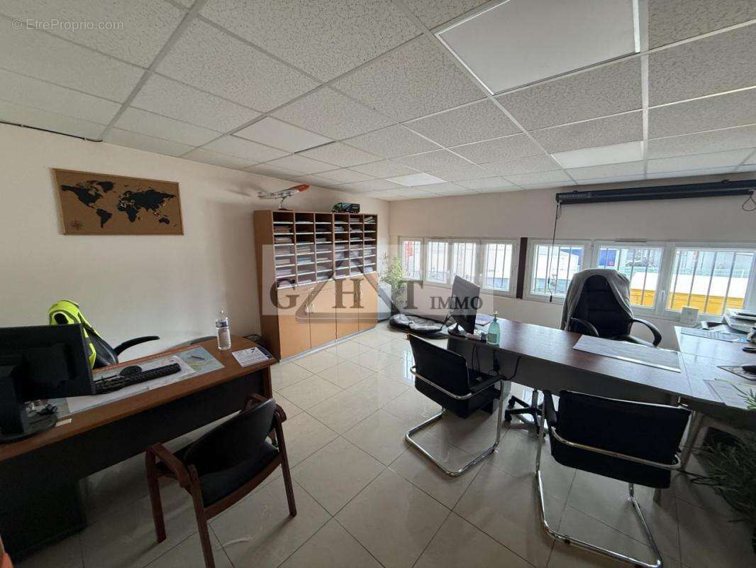 Commerce à GOUSSAINVILLE