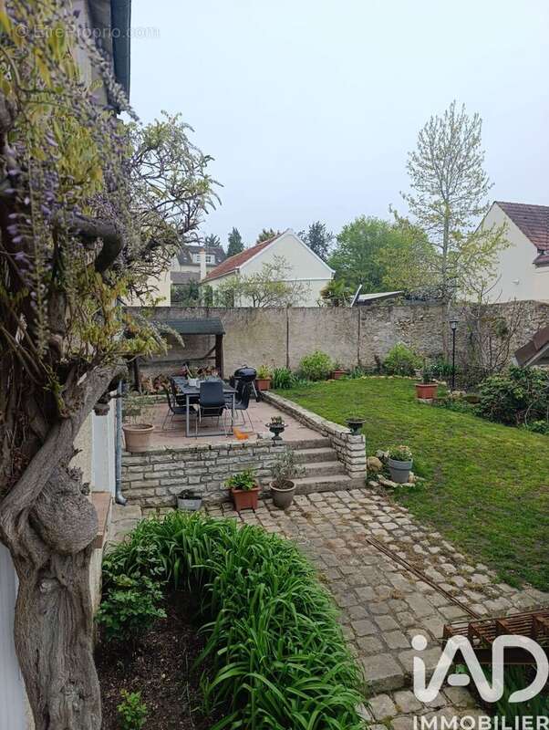 Photo 3 - Maison à SAINTRY-SUR-SEINE