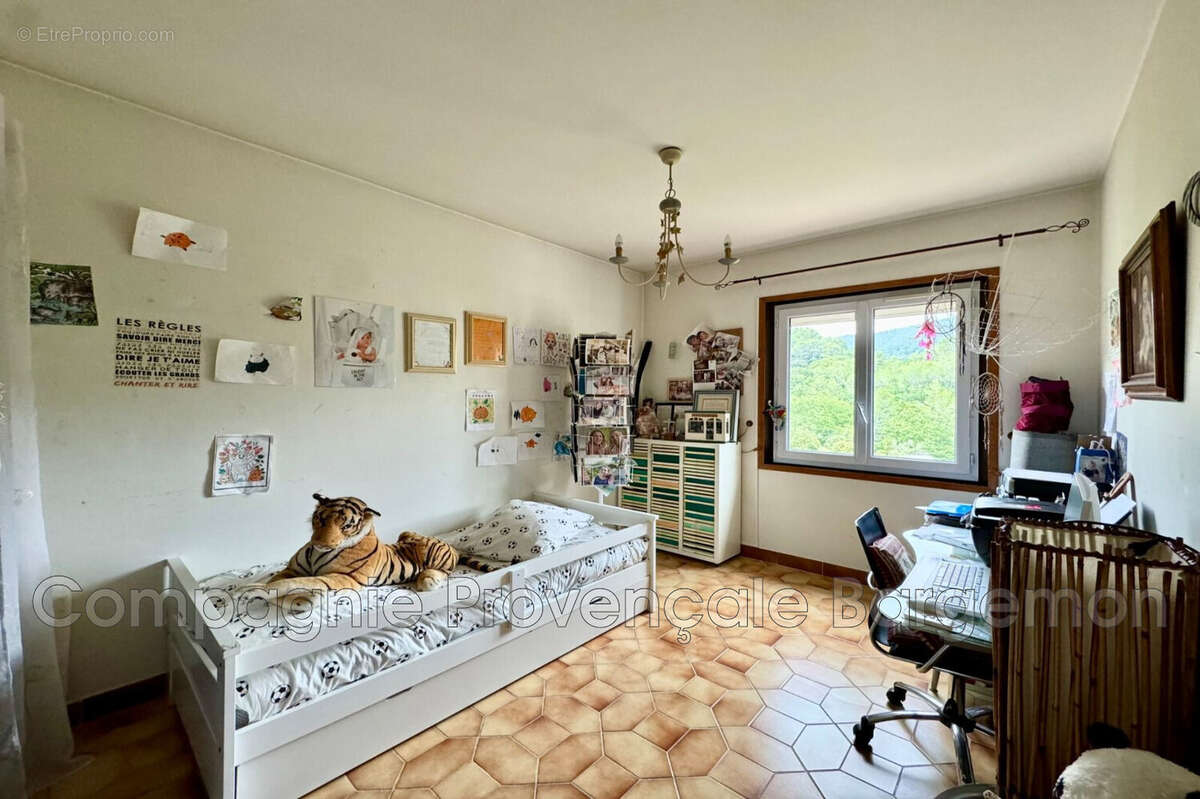 Maison à BARGEMON