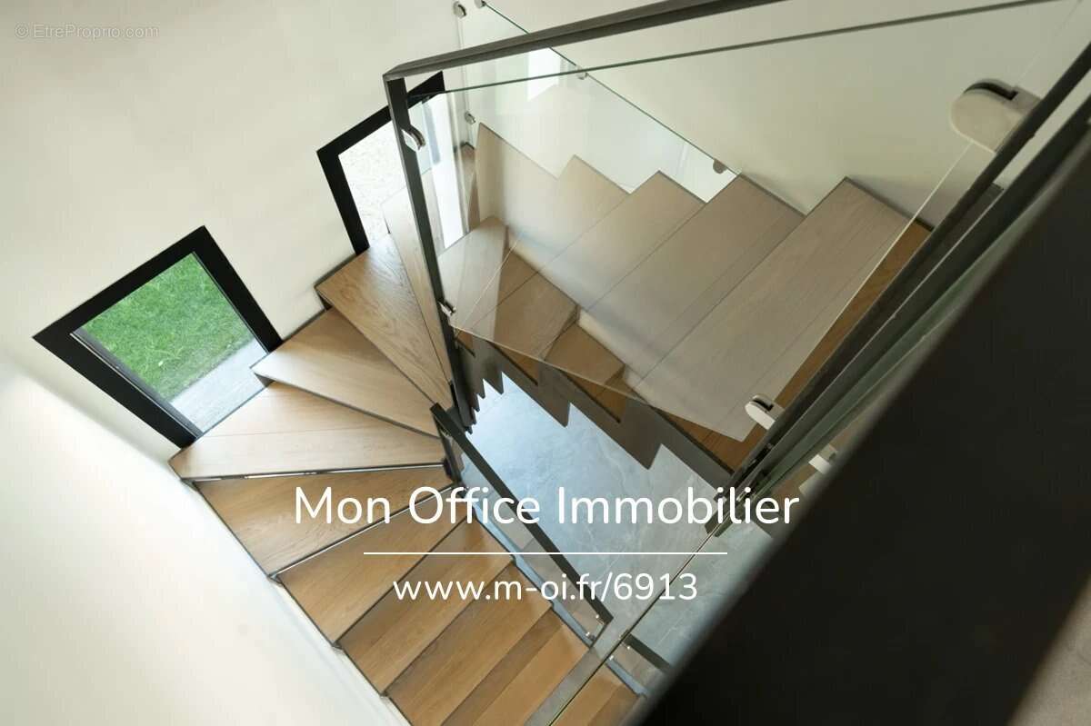 Référence : 6913-NFI - Villa 5 pièces + piscine au calme - photo 10