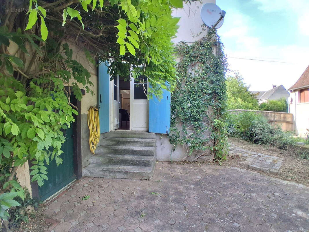 Maison à LA CHATRE