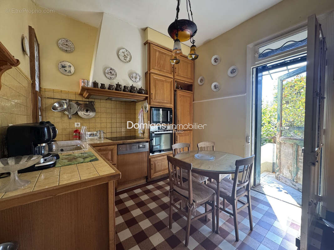 Maison 112 m² à Thuir  - photo 6