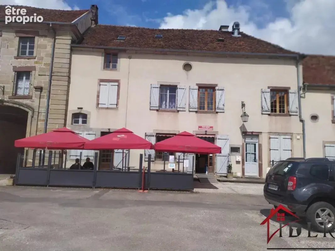 ensemble immobilier de restaurant et hôtel - photo 2