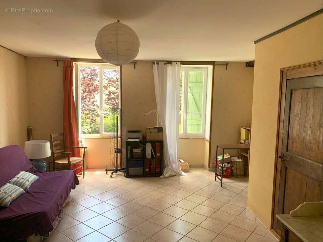Maison de village en pierres avec grange - photo 5