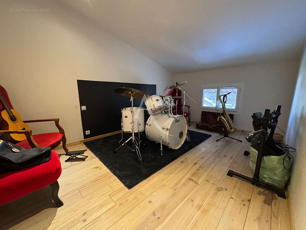 Spacieuse maison familiale de 146 m² à Cournanel - photo 7