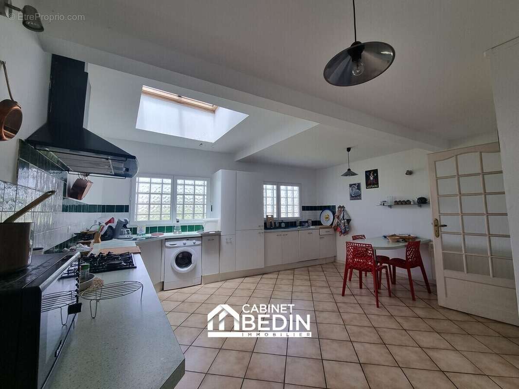 Maison 90 m² à Puisseguin  - photo 7