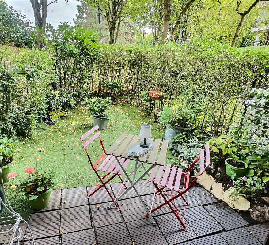 Appartement à FONTENAY-LE-FLEURY