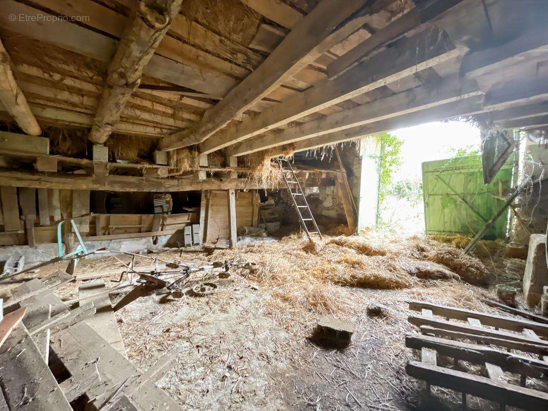 Maison à SAINT-GERMAIN-DU-SALEMBRE