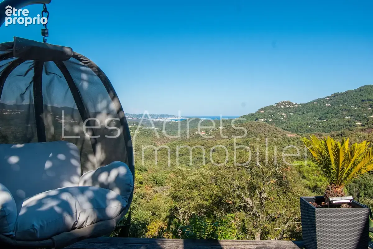 Photo Maison à Les Adrets-De-L'esterel au prix de 650 000€