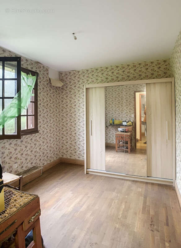 Maison à MONTENEUF