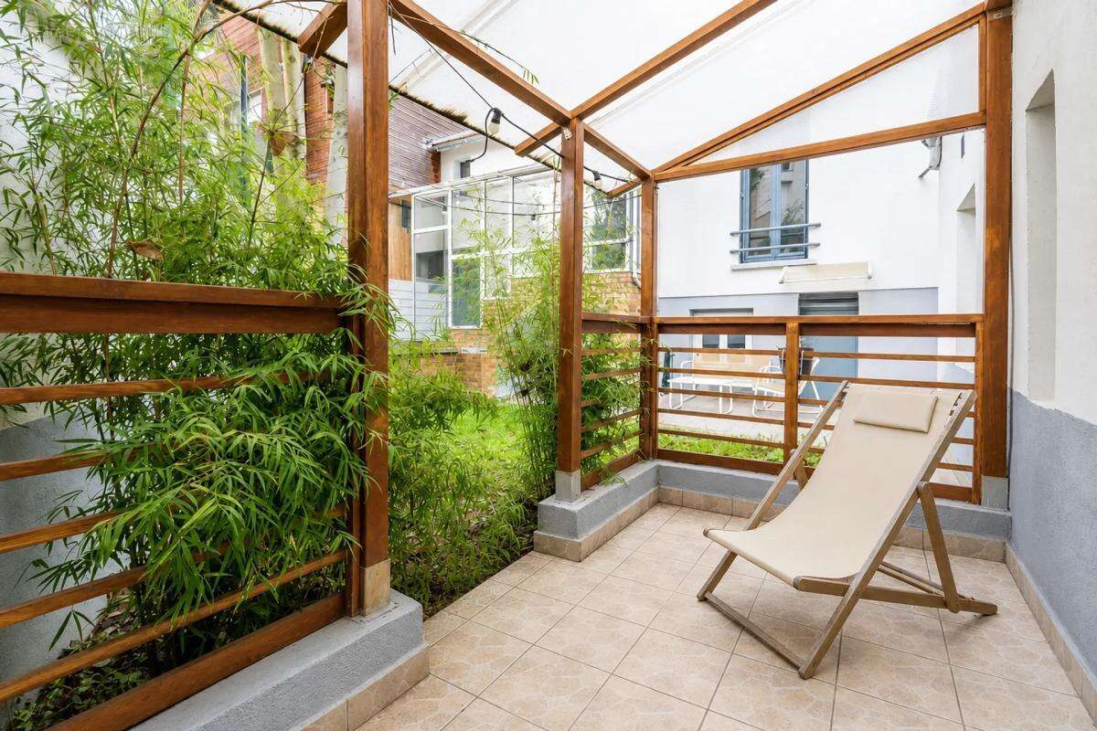 Maison rénovée 120 m² avec dépendance, Saint-Denis - photo 8