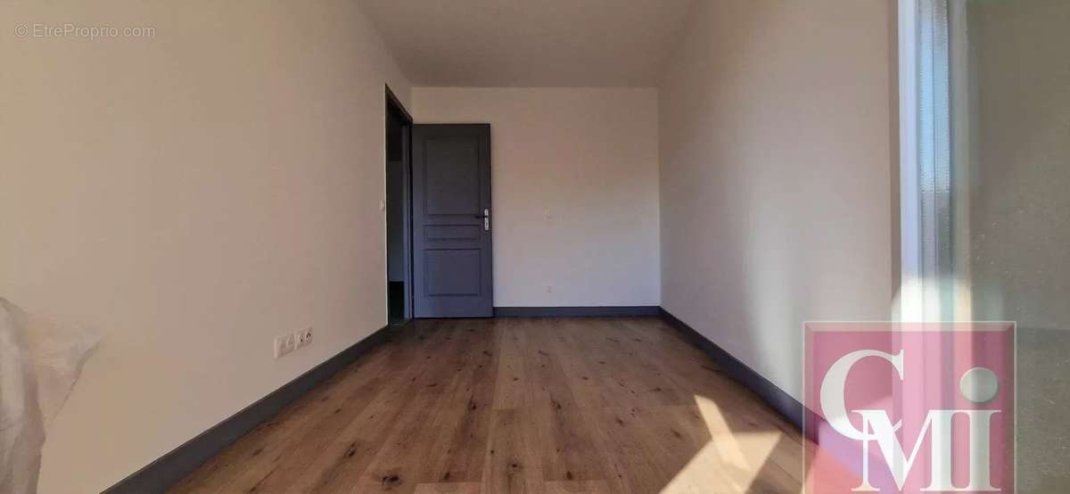 Appartement à BREUILLET