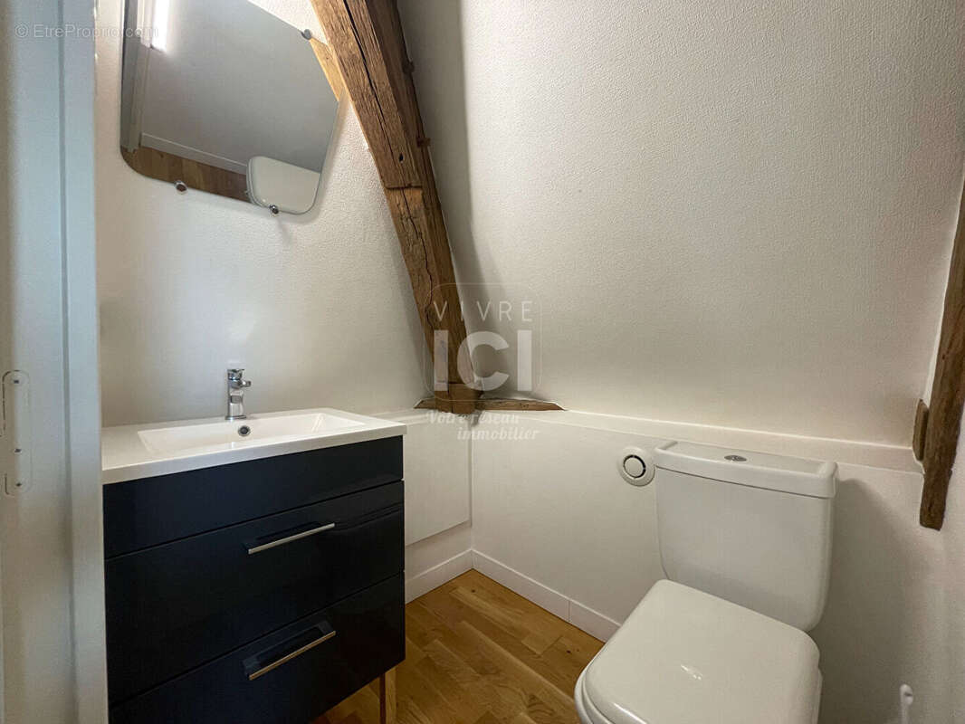 Appartement à AVRILLE