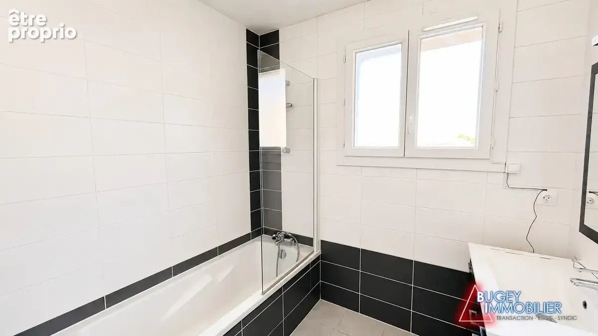 Appartement 89 m² à Amberieu-En-Bugey  - photo 5