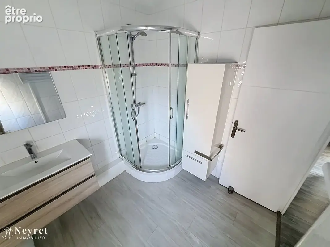 Maison familiale 110 m2 avec piscine, suite parentale et panneaux solaires   Saint-Joseph - photo 7