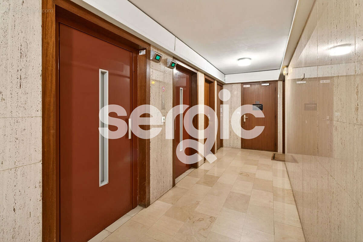 Appartement à PARIS-11E