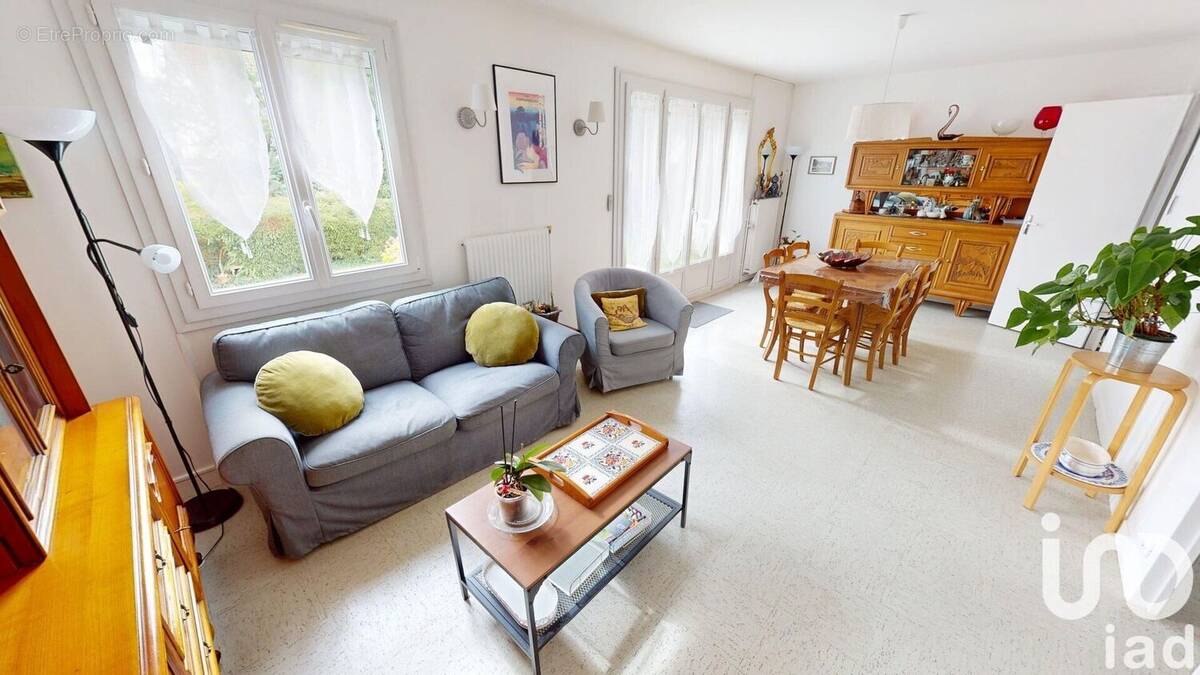 Photo 1 - Maison à BALLANCOURT-SUR-ESSONNE