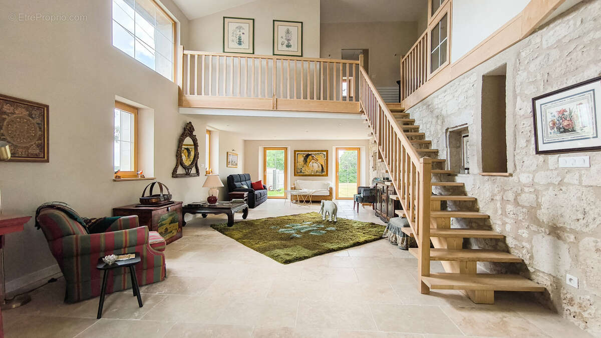 Maison à CASTELSAGRAT