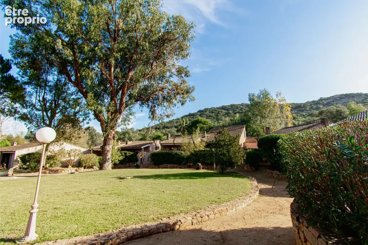Palombaggia   N12 : Charmante mini-villa de plain-pied entièrement rénovée au sein d’une résidence sécurisée a - photo 13