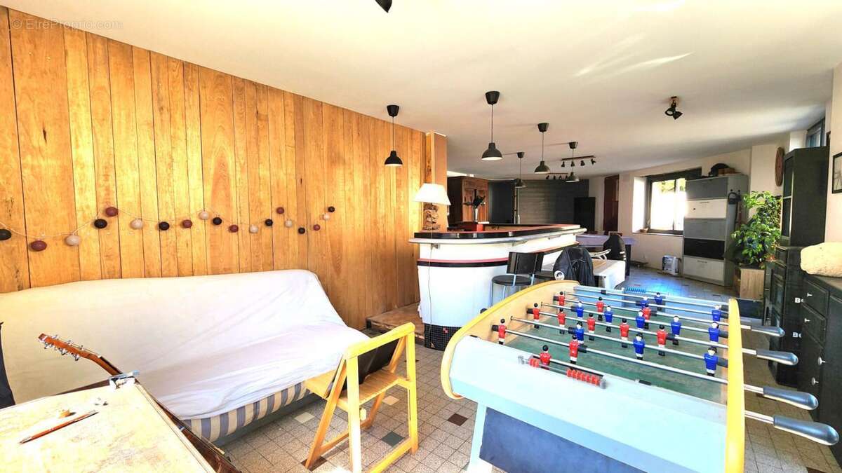 Ensemble immobilier 443m² - grange 200m² - terrain 1291m² - photo 14